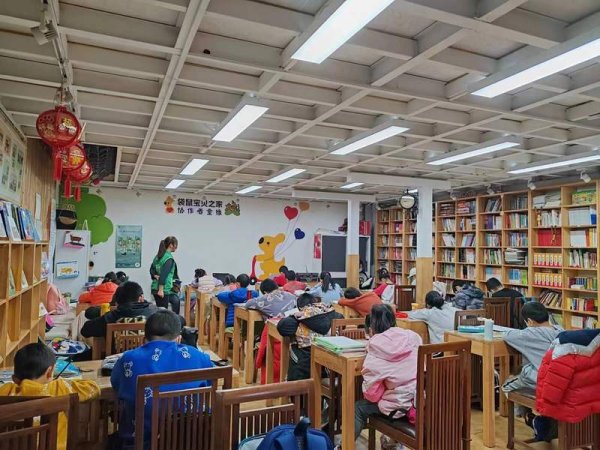 鼎盛配资 “你在城市摆渡，后方我来守护”，美团袋鼠公益织密骑手关爱网