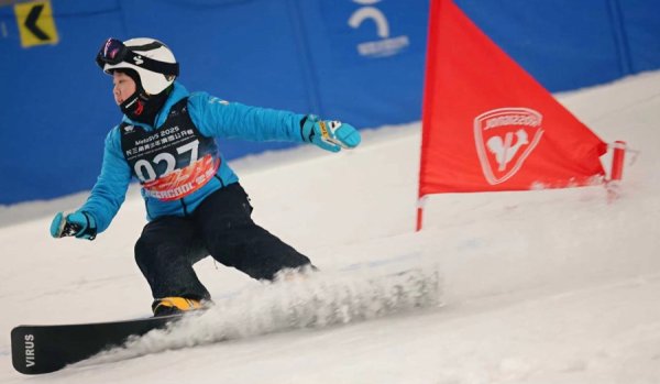 泽巨配资 多元联动激活冰雪经济，上海首次举办长三角室内真雪滑雪比赛
