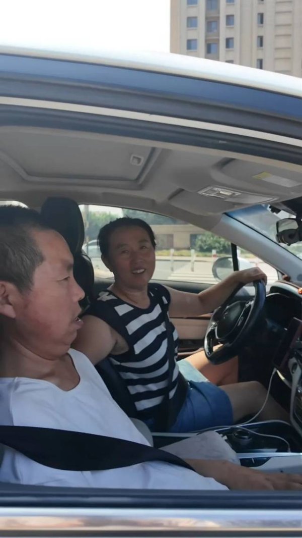 人人生 青岛这辆网约车，少了一个座