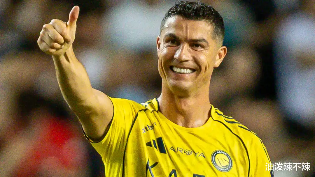 非常谋略 曝C罗要求利雅得胜利将莱万多夫斯基列为引援目标